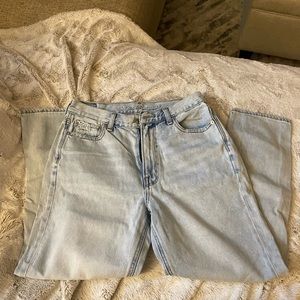 American Eagle Mom Jeans